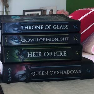 Throne of Glass series 1-4